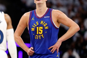 关于比赛局势复杂引发热议！，纳达尔在掘金比赛中持续失利热度持续攀升的信息